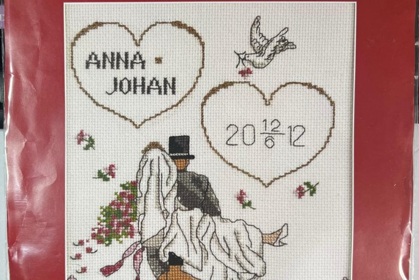 Anchor -Anna & Johan Cross Stitch Kit