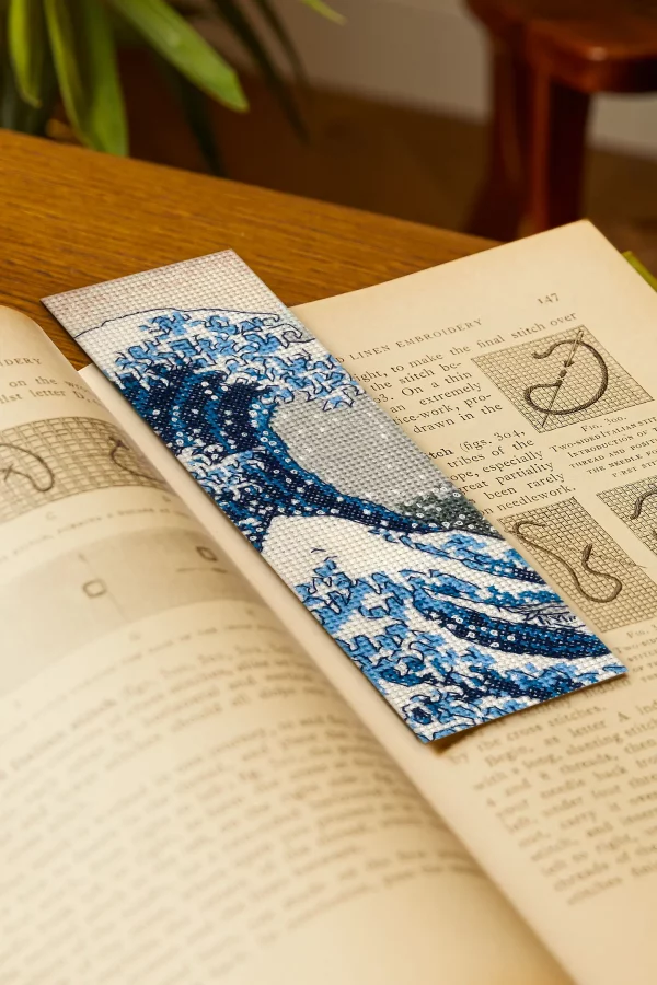 DMC The Great Wave by Katsushika Hokusai, The British Museum Bookmark Kit - Image 4