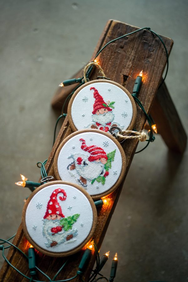 Vervaco Counted Cross Stich Kit: Christmas Gnomes (Miniatures) Set of 3 - Image 2