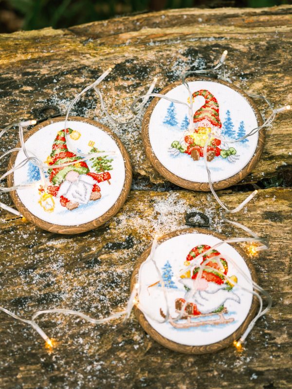 Vervaco Counted Cross Stich Kit: Gnomes (Miniatures) Set of 3 - Image 2