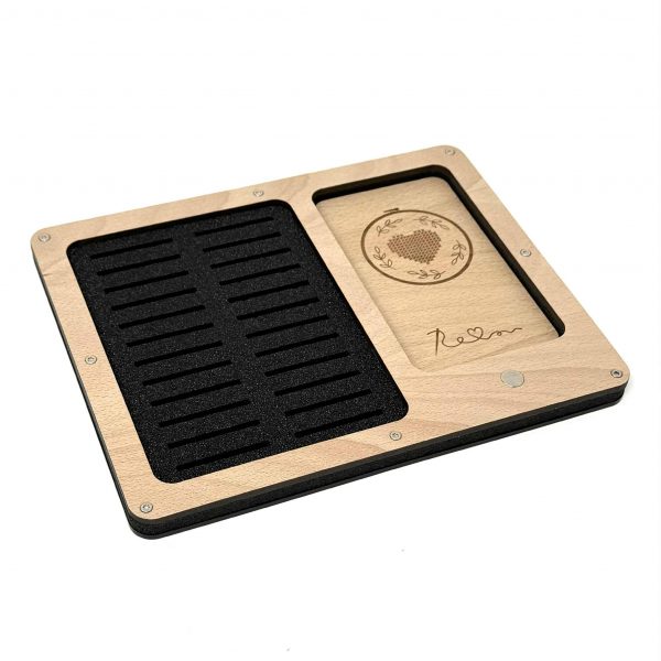Pip&Chip Small Working Tray for Cross Stitch and Embroidery (holds x24 bobbins)